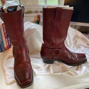 Frye Women Harness boots - size 10